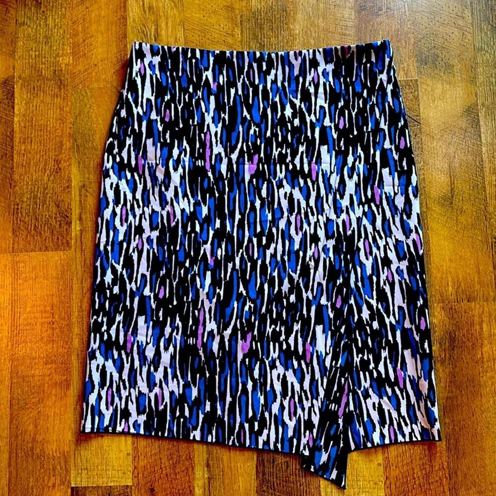 Worthington Blue,white and pink splatter Skirt!‎